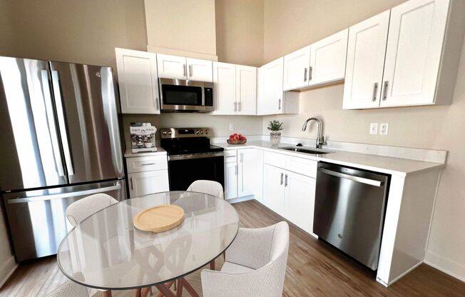 1 bed, 1 bath, 643 sqft, $1,375, Unit 17