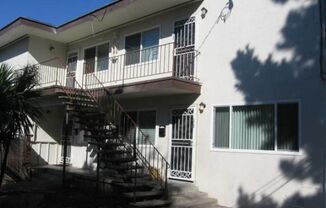 1487 Valle Vista Ave