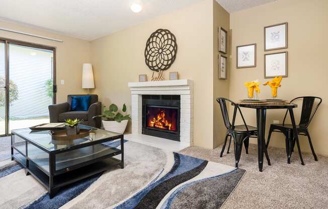 living room Copper Ridge Apartments, Renton, 98055