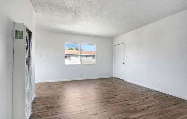 2 beds, 1 bath, $2,550, Unit #5