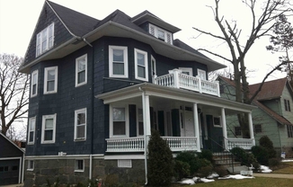 12 AVON WAY