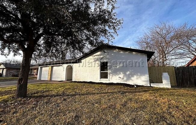 Fully Renovated Home in Ideal location in Arlington