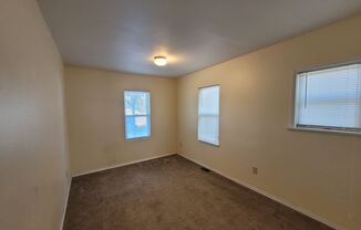 546 N Clayton Ave