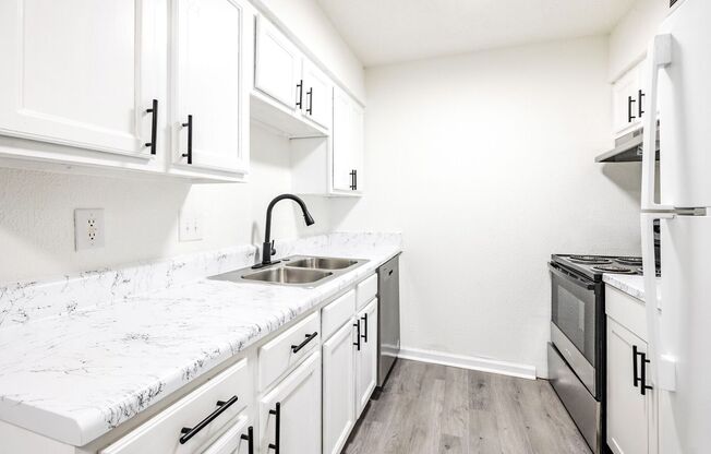 2 beds, 1.5 baths, 1,100 sqft, $980, Unit 103J