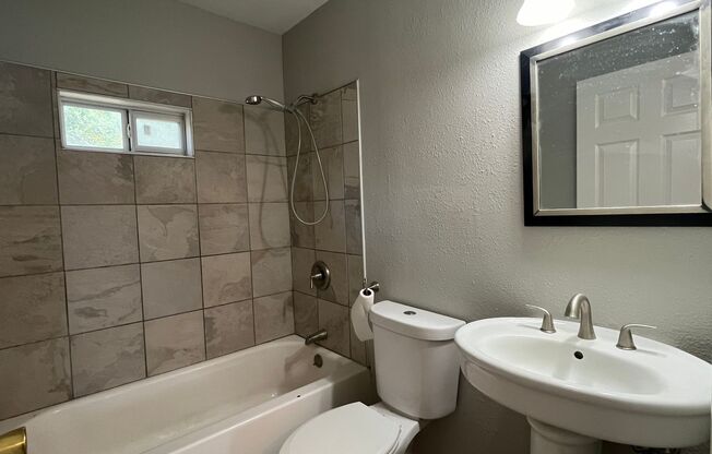 3 beds, 1 bath, $1,350