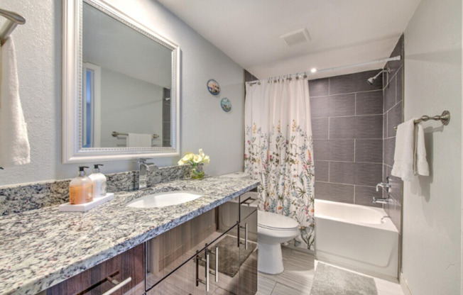 1 bed, 1 bath, 711 sqft, $1,399, Unit 121