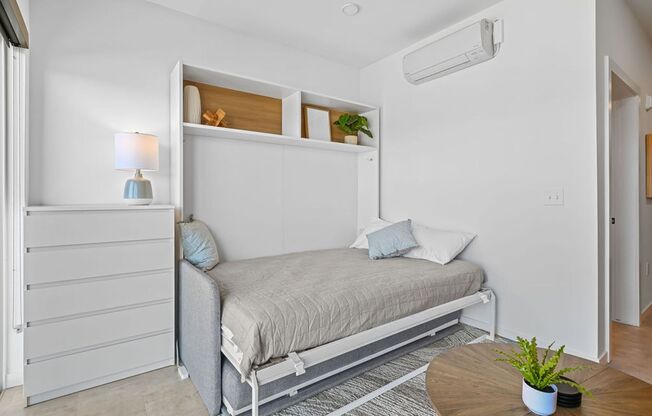 Studio, 1 bath, 380 sqft, $1,295, Unit 214