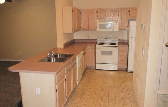 Lovely 2 Bedroom Townhouse in the Heart of Destin