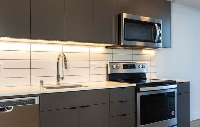 1 bed, 1 bath, 583 sqft, $1,695, Unit 407-MFTE