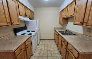 2 beds, 1 bath, $745, Unit 1630.09