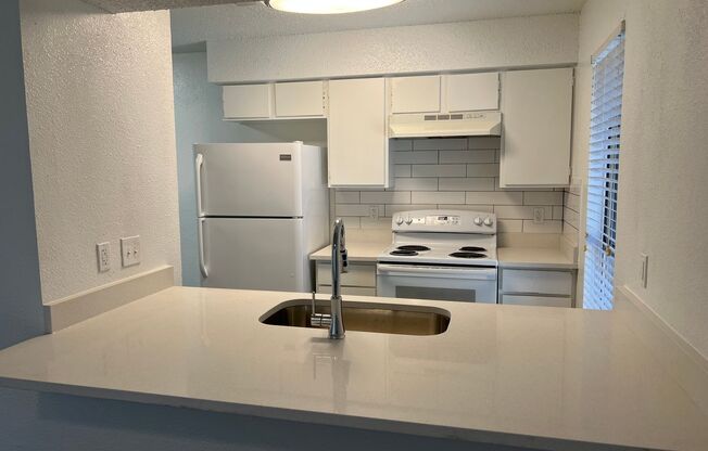 2 beds, 1 bath, 825 sqft, $1,295, Unit 201
