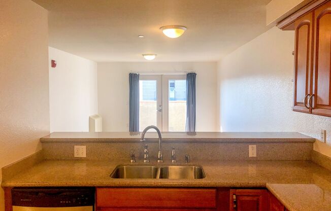 1 bed, 1 bath, 690 sqft, $1,800, Unit 502