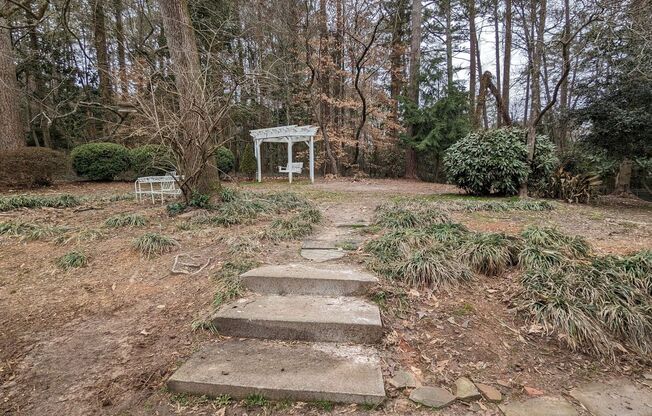 4 beds, 2.5 baths, $3,400