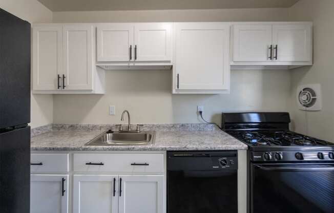 This is a photo of the kitchen in the 631 square foot, B-style (Ranch) 1 bedroom/1 bath floor plan at Colonial Ridge Apartments in the Pleasant Ridge neighborhood of Cincinnati, OH.