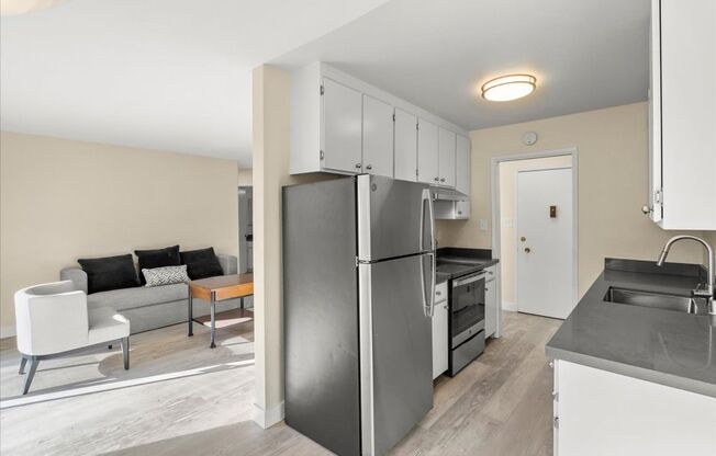 1 bed, 1 bath, 650 sqft, $2,550