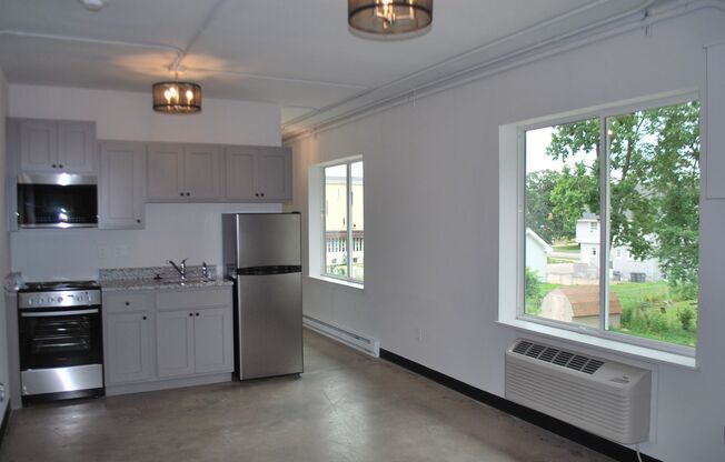 2 beds, 1 bath, 624 sqft, $1,325, Unit 310