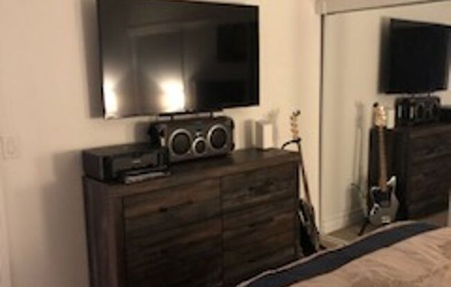 1 bed, 1 bath, $2,195, Unit # 320