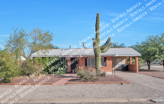 2606 N TYNDALL AVE