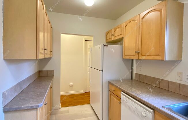 3 beds, 2 baths, $2,500, Unit UNIT 1