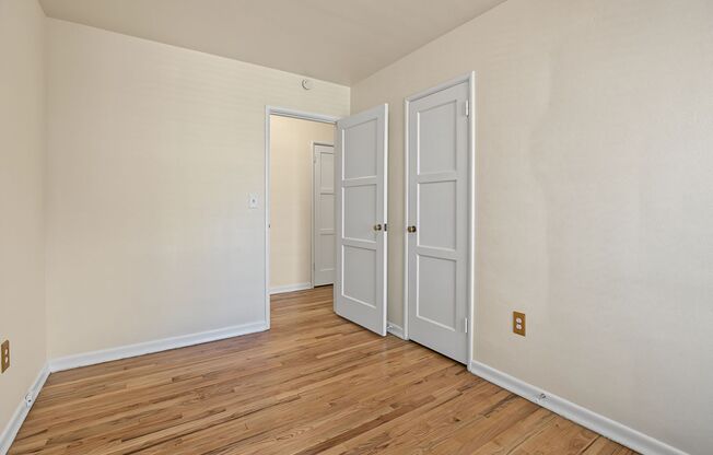 2 beds, 1 bath, 792 sqft, $1,985, Unit B408