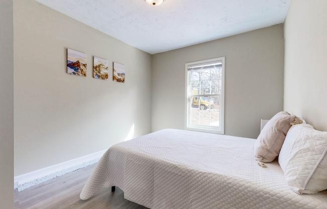 1867 PETITE LN