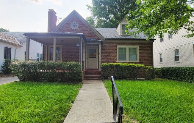 Remodeled brick bungalow with 1st floor living in highly desirable Stonewall Court Subdivision.