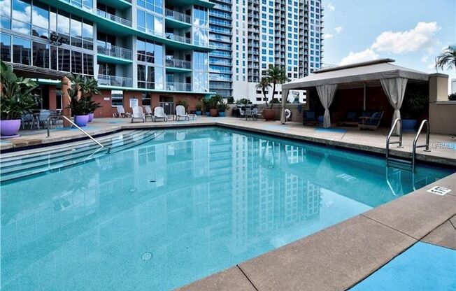 2 beds, 2 baths, $2,795, Unit Unit 1013