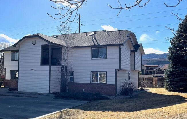 Fantastic Condo with Mountain Views