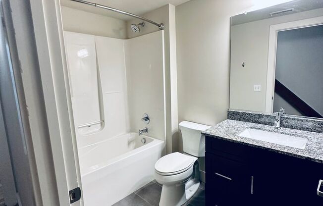 2 beds, 2.5 baths, 1,329 sqft, $1,400, Unit 218