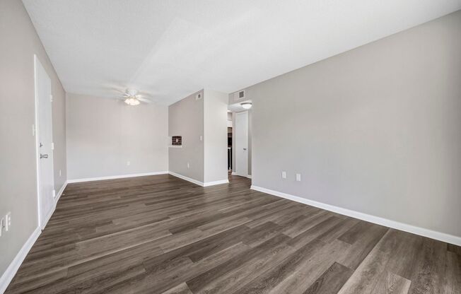 2 beds, 1.5 baths, 850 sqft, $1,095, Unit E15