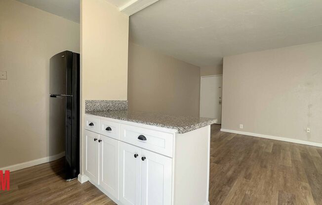 1 bed, 1 bath, 615 sqft, $1,799, Unit 33