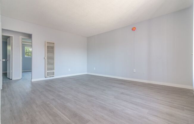 2 beds, 1 bath, $2,095, Unit Unit 13