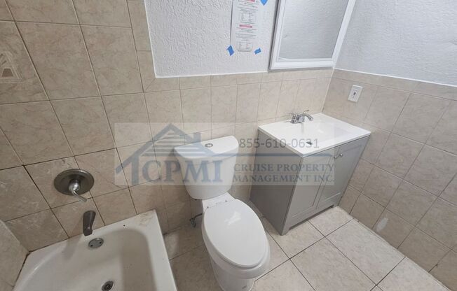 2 beds, 1 bath, 827 sqft, $1,895, Unit 6957- 7th