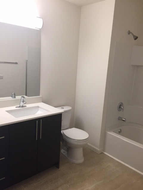 2 beds, 2 baths, 1,025 sqft, $1,990, Unit 412