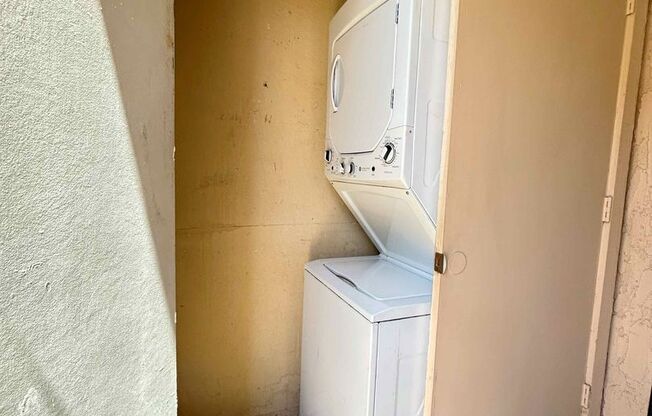 2 beds, 2 baths, $1,195, Unit #154