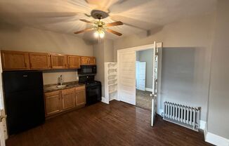 1 bed, 1 bath, 285 sqft, $565, Unit Apt 1B