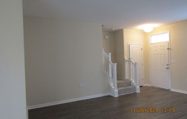 3 beds, 2.5 baths, $2,700