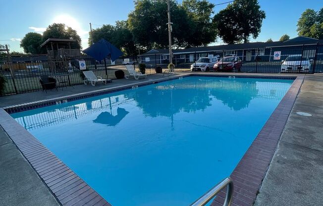 2 beds, 1 bath, 945 sqft, $1,500, Unit 090