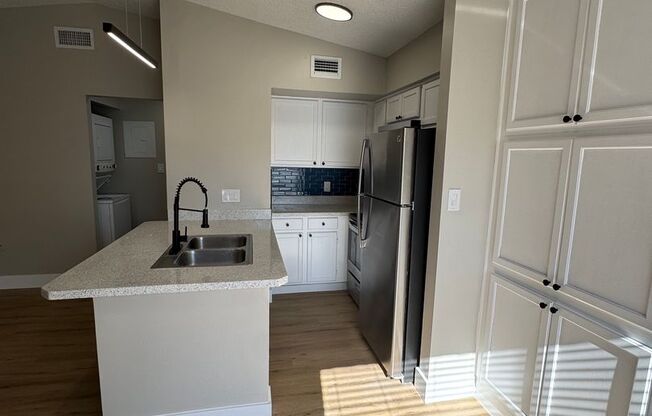 1 bed, 1 bath, 800 sqft, $1,575, Unit 7324-208