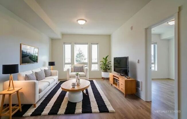 1 bed, 1 bath, 674 sqft, $1,499, Unit 212-201