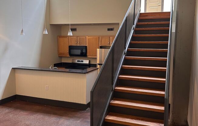 2 beds, 2 baths, 850 sqft, $1,399, Unit APT 106