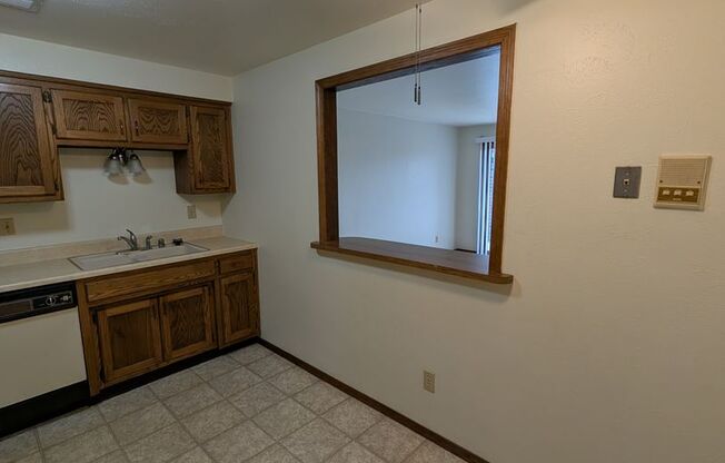 2 beds, 2 baths, 1,034 sqft, $1,279, Unit 1401 043