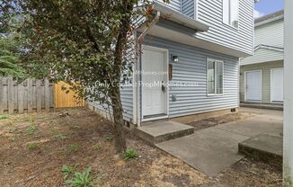 Charming Townhome in South-East Portland! Reach out Today!