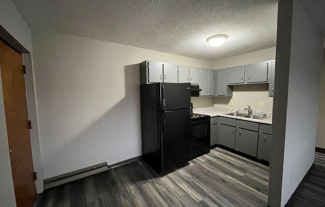 1 bed, 1 bath, $645, Unit Unit 15