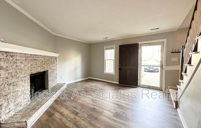 5649 HAMSTEAD XING