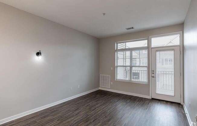 Vacant 1.jpg