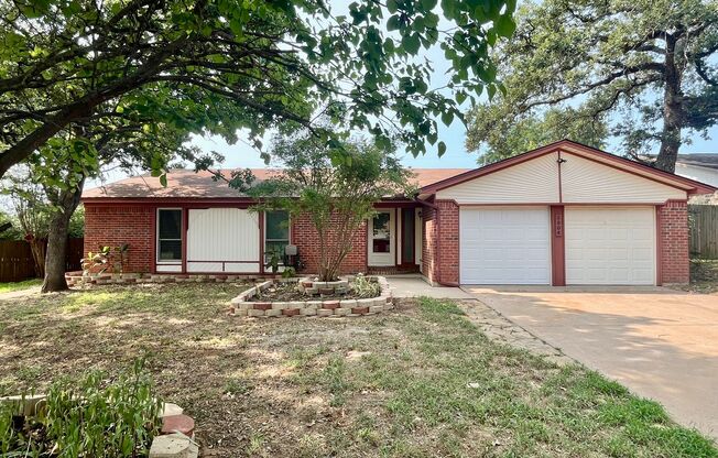 3904 Woodbury Court, Arlington, TX 76017
