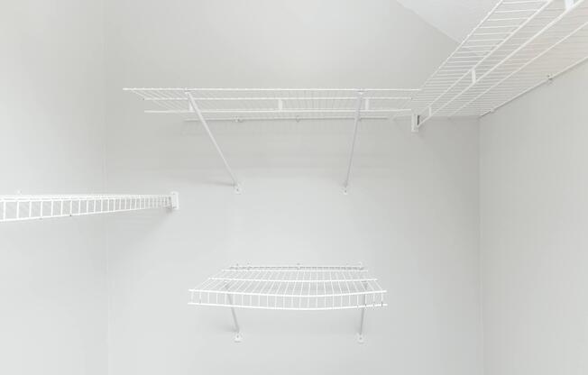 2 beds, 2 baths, 970 sqft, $1,350