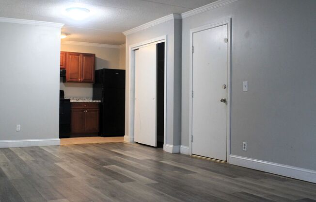 2 beds, 1 bath, 864 sqft, $2,650, Unit 258-24