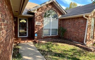 3 beds, 2 baths, $1,695